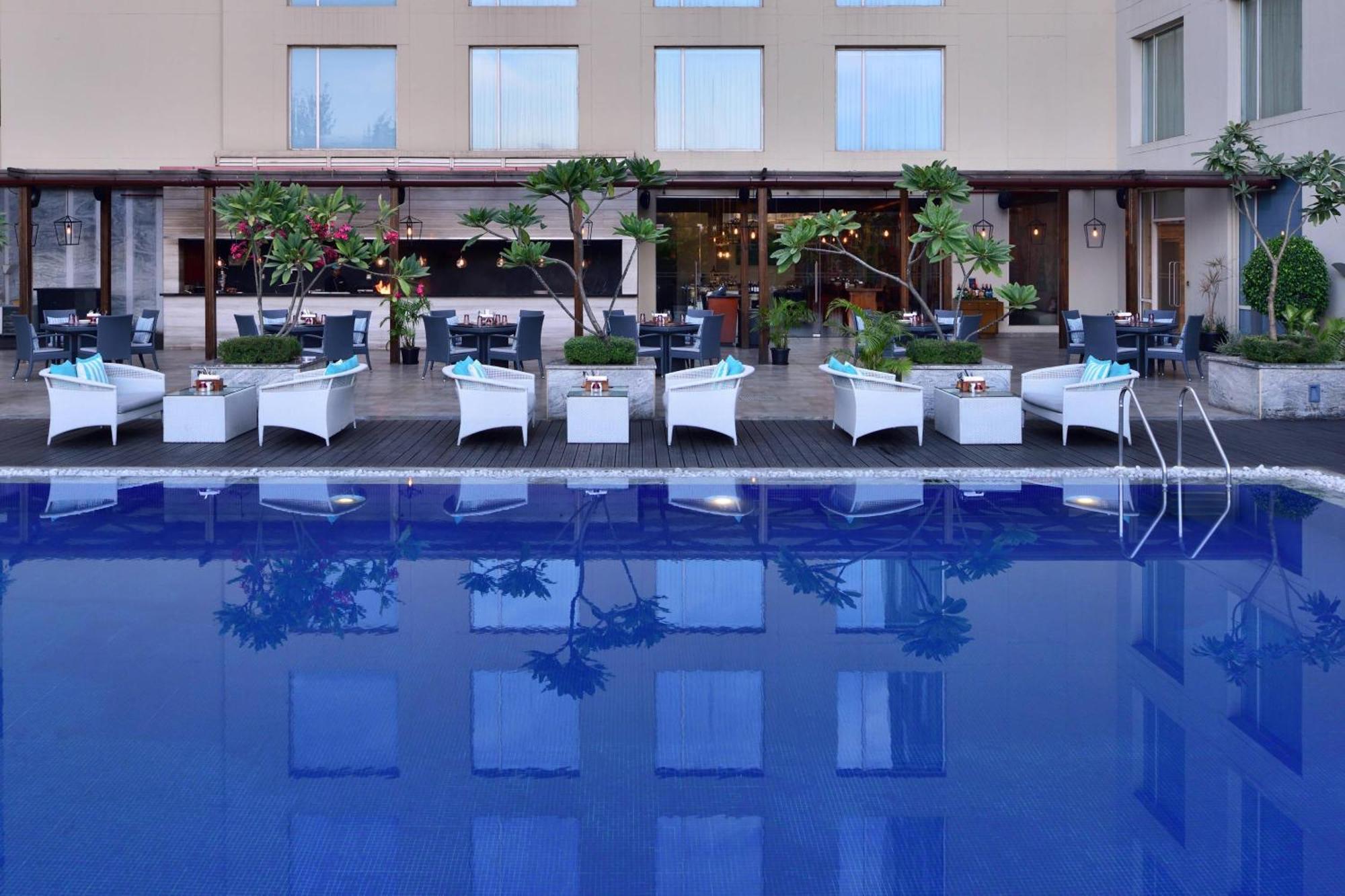 Courtyard By Marriott Bengaluru Outer Ring Road Hotell Eksteriør bilde