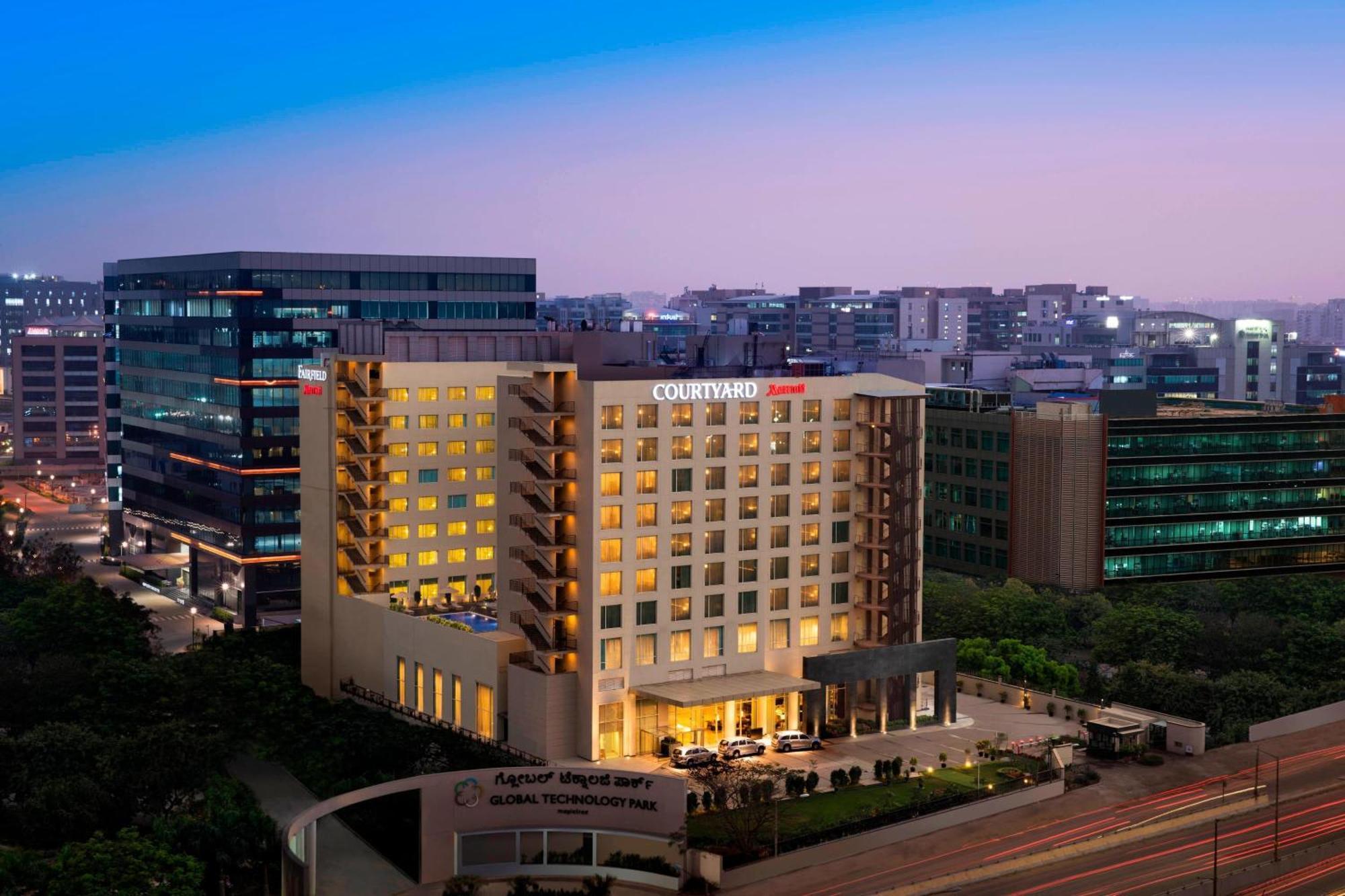 Courtyard By Marriott Bengaluru Outer Ring Road Hotell Eksteriør bilde